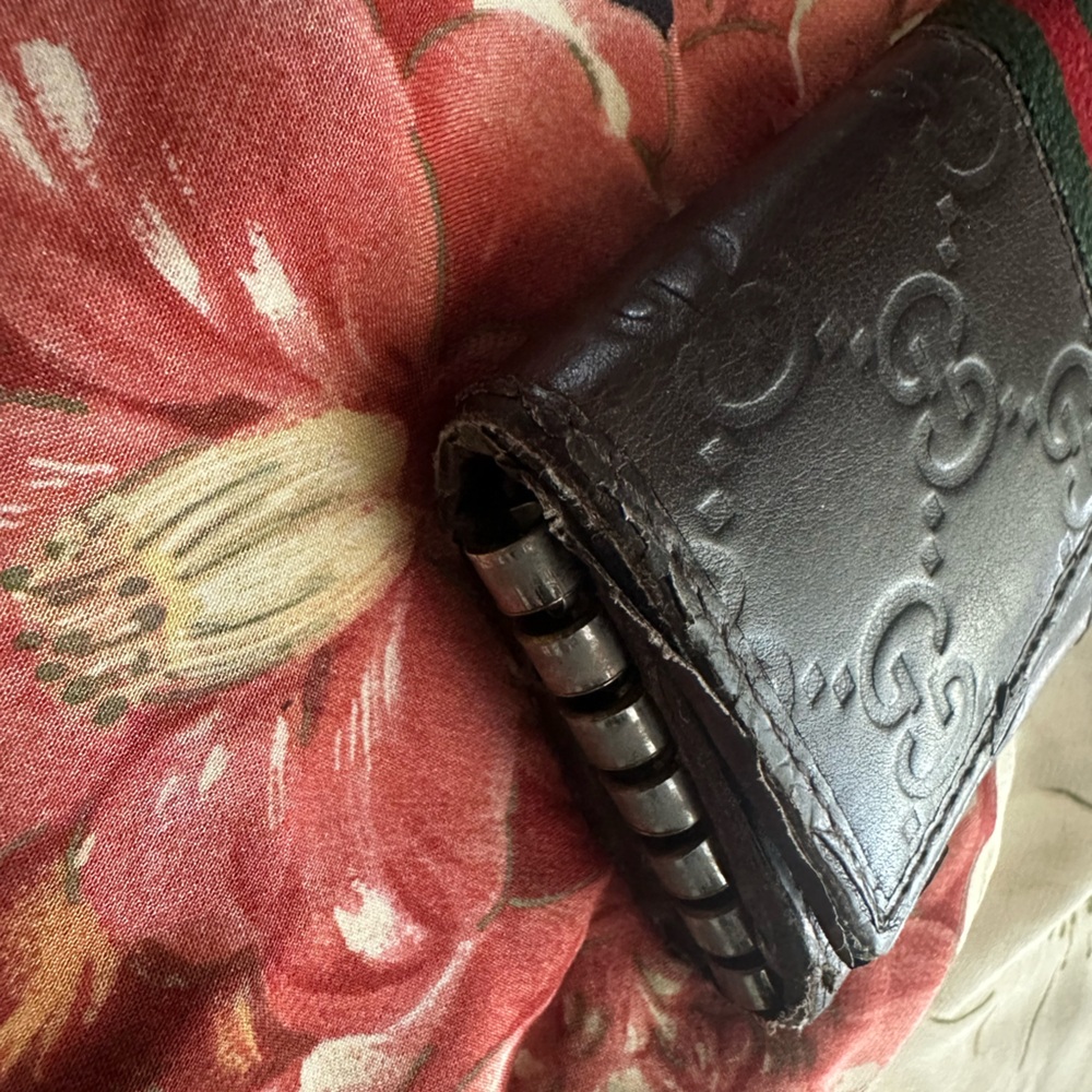 Gucci Key Holder - Picture 3 of 9